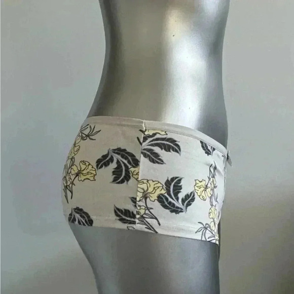 FREE 🆕🐝Low Rise Boyshorts Panties - Picture 2 of 14